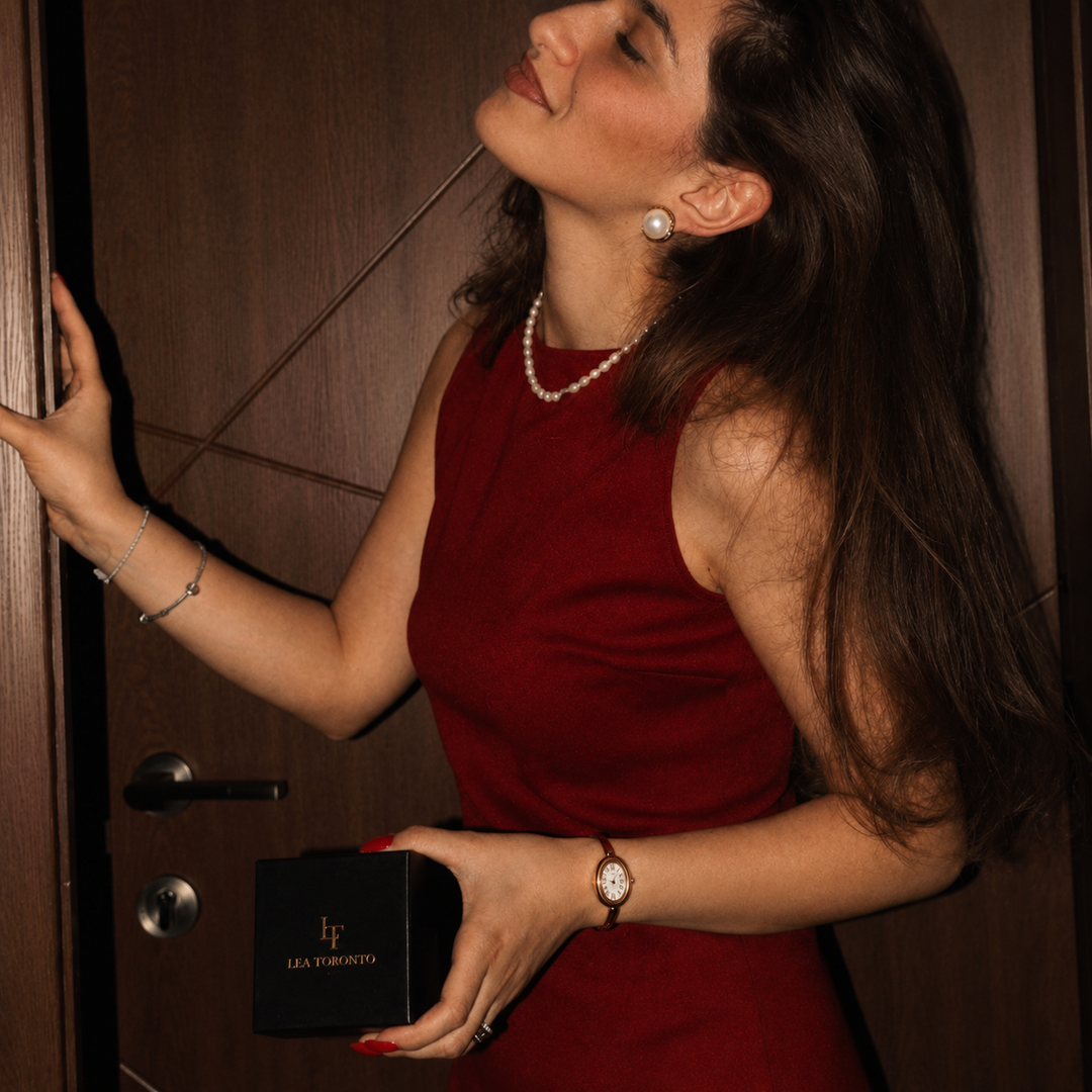 CHELSEA | Elegant Gold Bangle Watch for Women | Minimalist Bracelet Watch